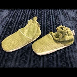 Bucky Hotties Therapeutic Slippers